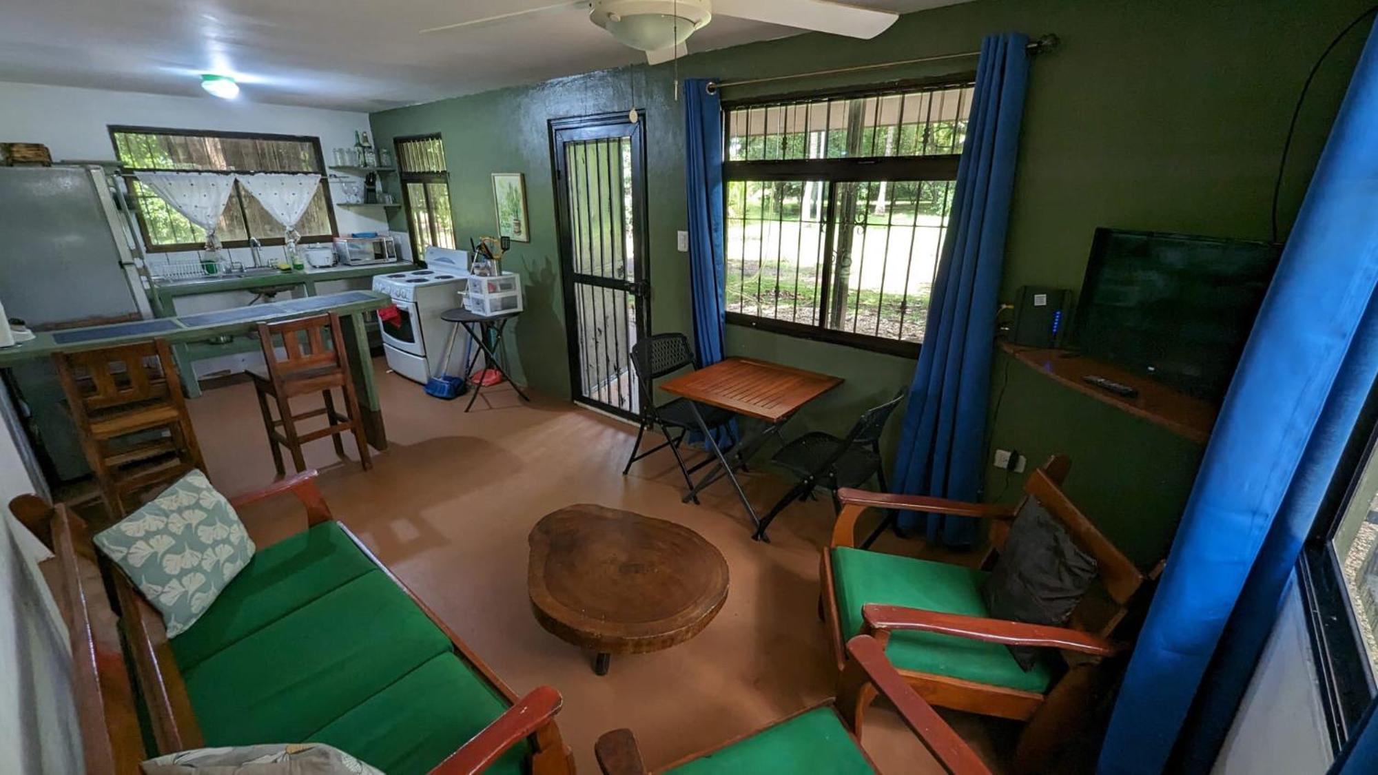 Iguana Street Holiday home *